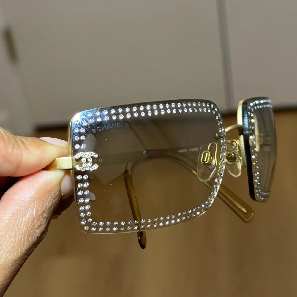 CHANEL 4015 GOLD RHINESTONE SUNGLASSES